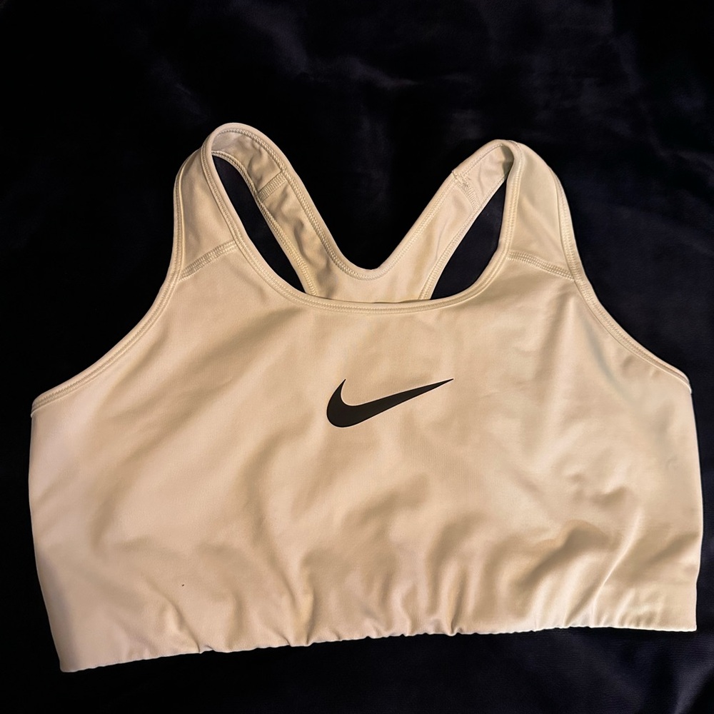Nike sports bra ✨ final price ✨